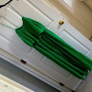 Kelly green, fun and flowy jumpsuit